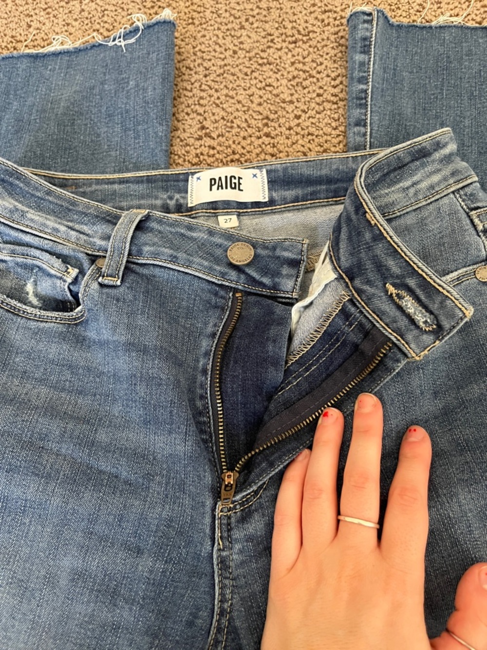 Paige High rise flare jean - Picture 4 of 5